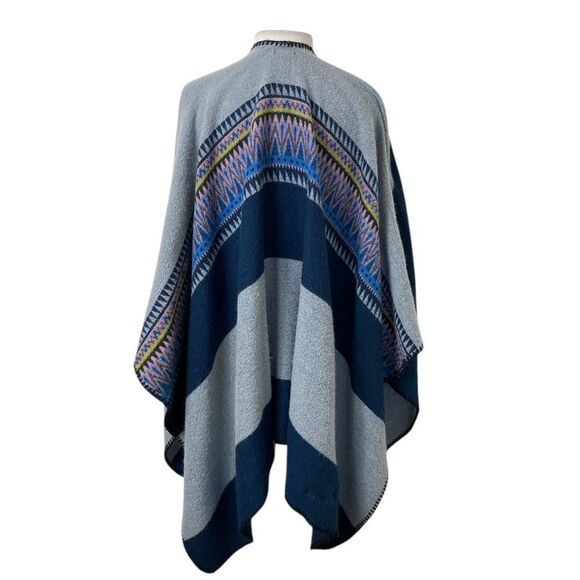 Modena Cape Fleece w/ Aztec , Southwestern style design Blue /Gray - Picture 1 of 5